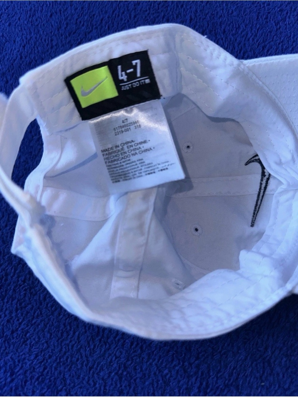 Nike Kids Baseball Cap Hat White ages 4-7 Swoosh Adjustable - Picture 3 of 3